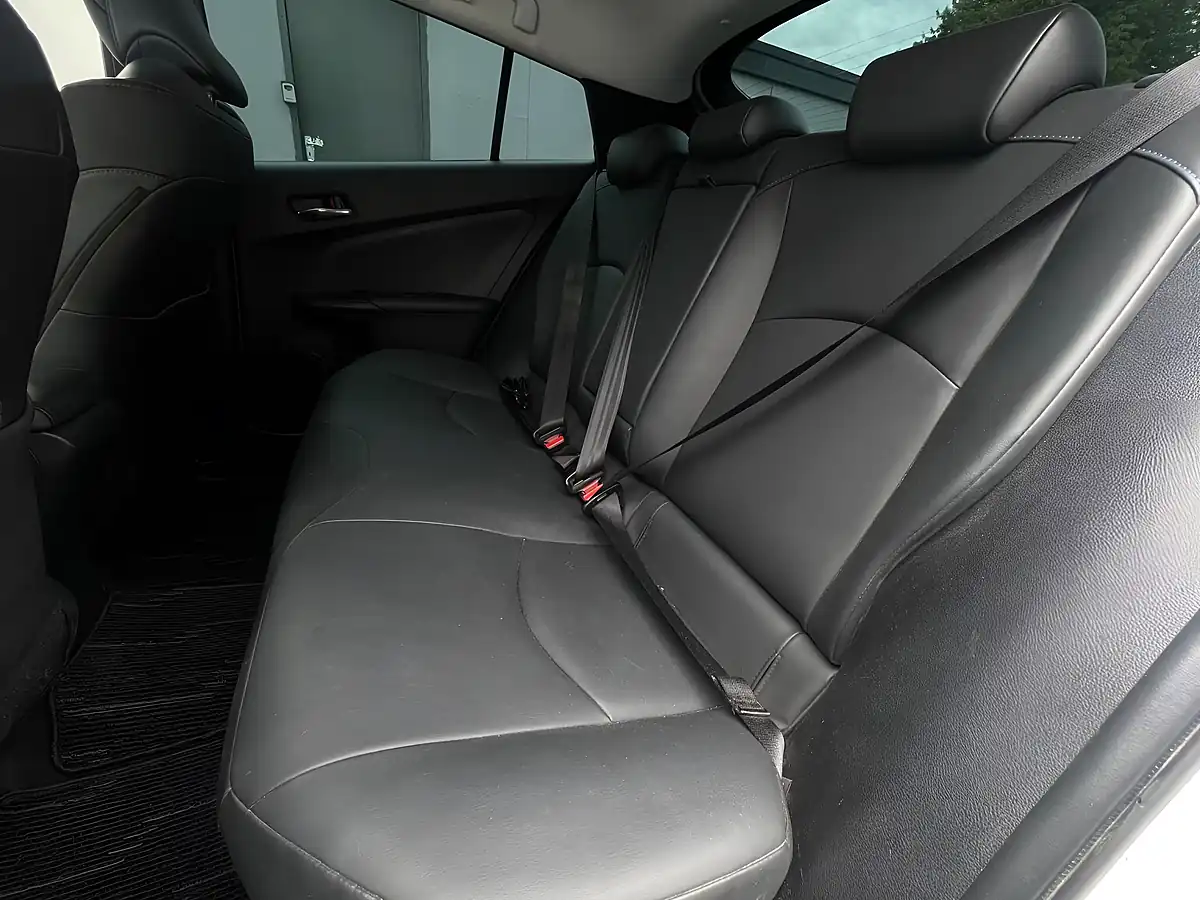 Used 2019 Toyota Prius Business Edition Plus White - Interior and Exterior details 11