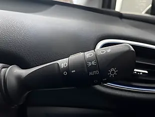 Used 2019 Toyota Prius Business Edition Plus White - Interior and Exterior details 19