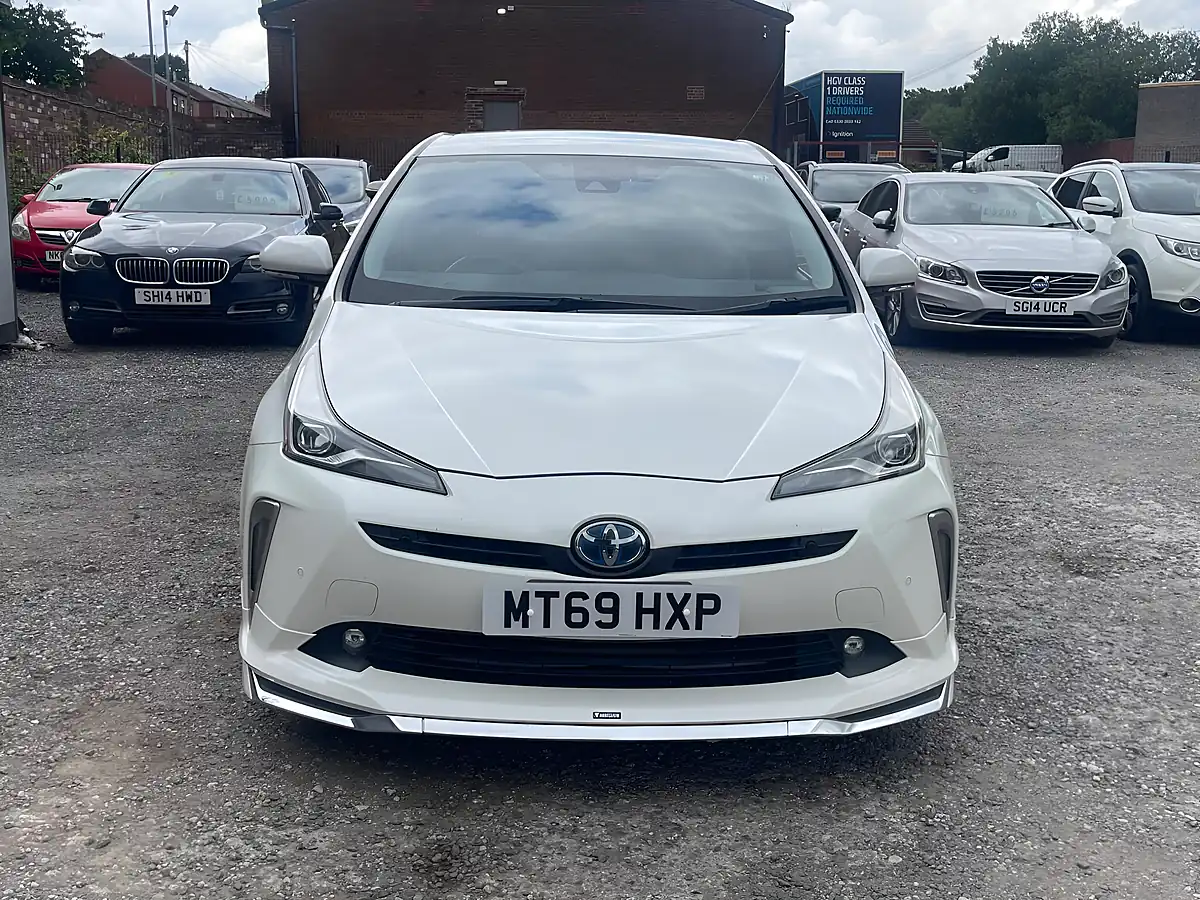 Used 2019 Toyota Prius Business Edition Plus White - Interior and Exterior details 2