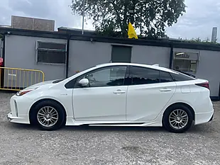 Used 2019 Toyota Prius Business Edition Plus White - Interior and Exterior details 4