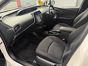 Used 2019 Toyota Prius Business Edition Plus White - Interior and Exterior details 13