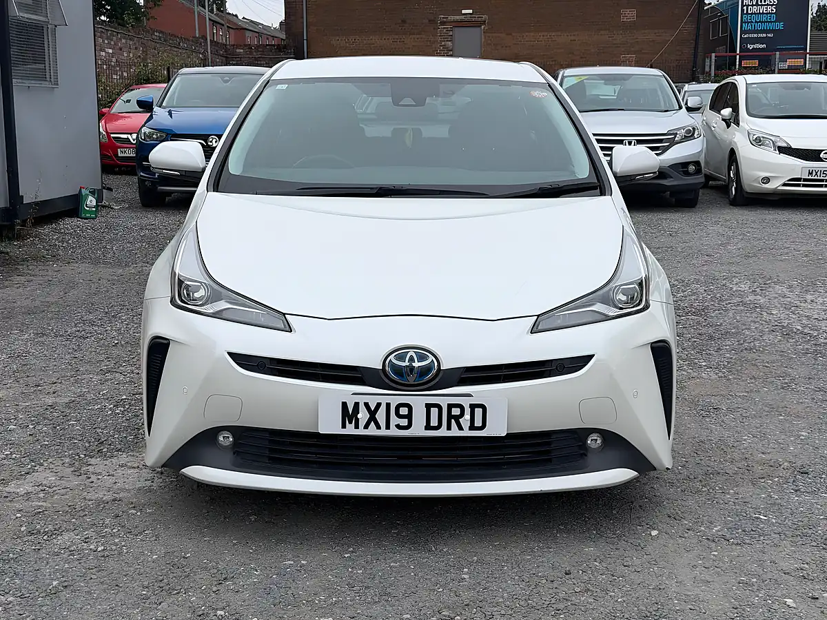 Used 2019 Toyota Prius Business Edition Plus White - Interior and Exterior details 2