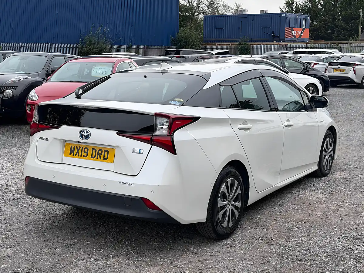 Used 2019 Toyota Prius Business Edition Plus White - Interior and Exterior details 7