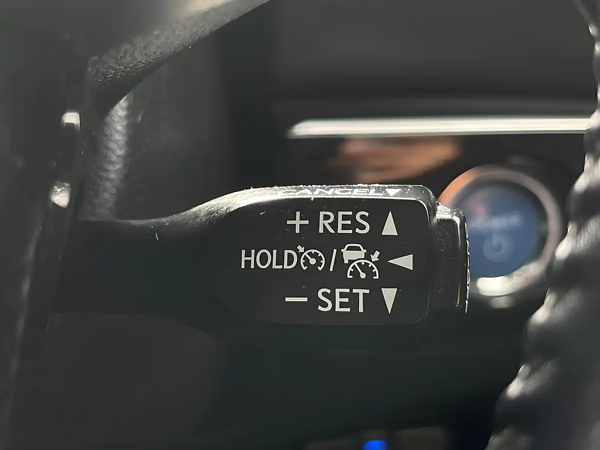 Used 2019 Toyota Prius Business Edition White - Interior and Exterior details 19