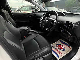 Used 2019 Toyota Prius Business Edition White - Interior and Exterior details 8
