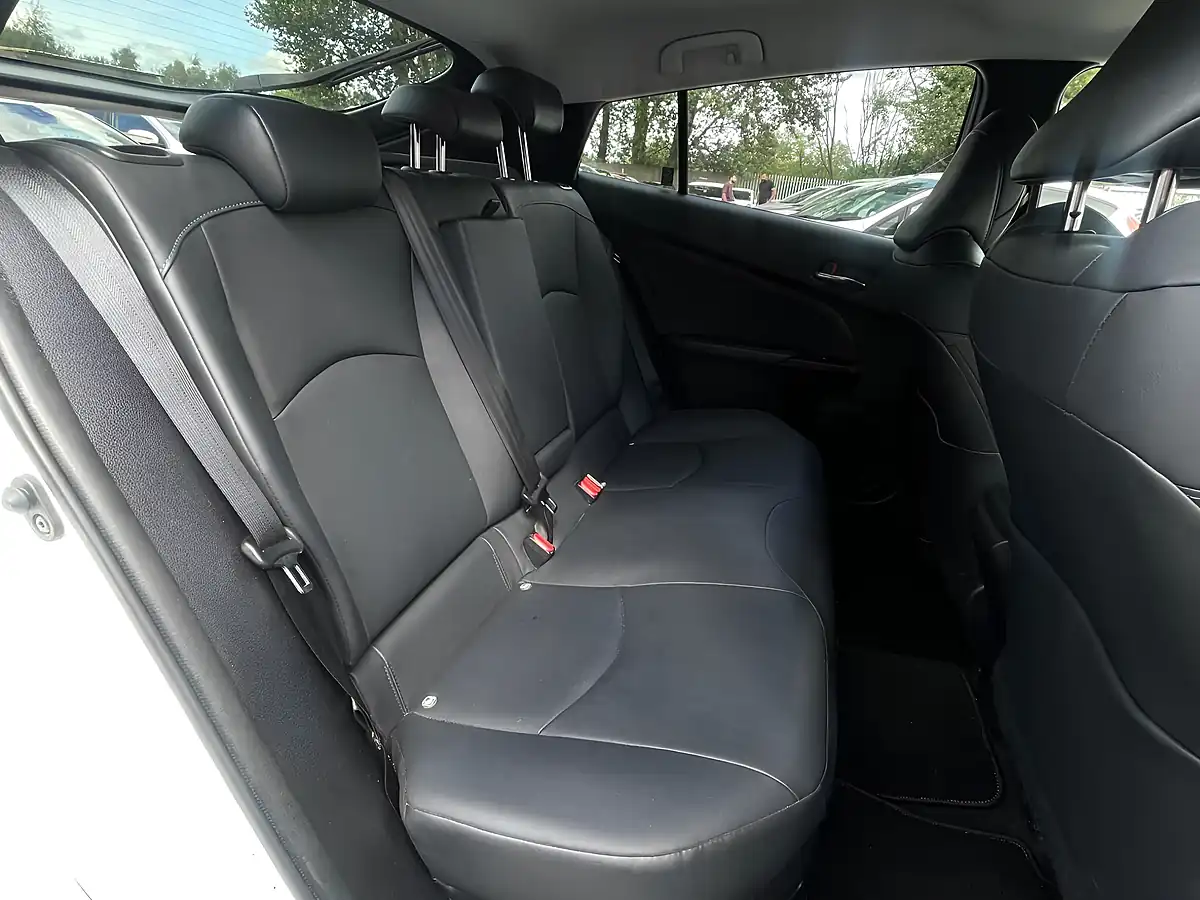 Used 2019 Toyota Prius Business Edition White - Interior and Exterior details 11