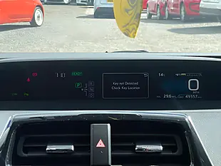 Used 2019 Toyota Prius Business Edition White - Interior and Exterior details 17