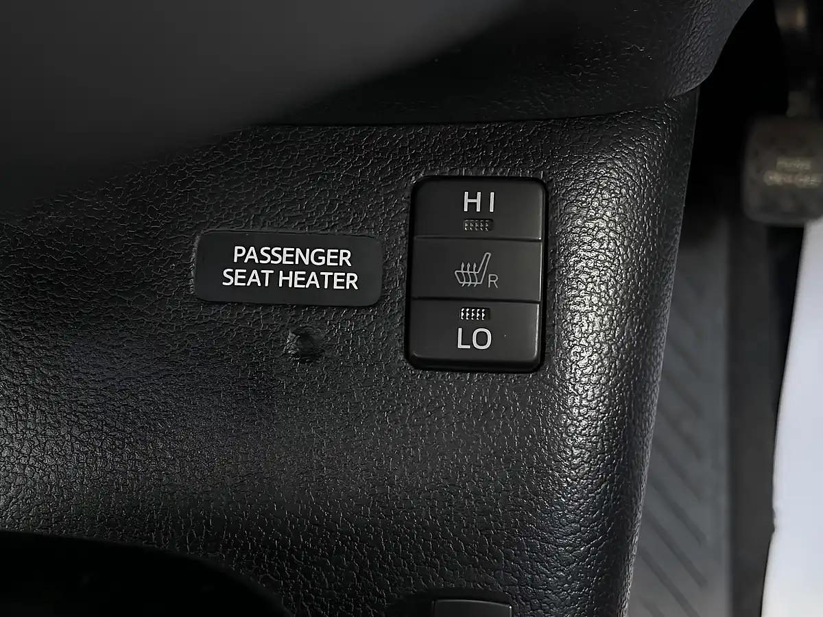 Used 2019 Toyota Prius Business Edition White - Interior and Exterior details 20