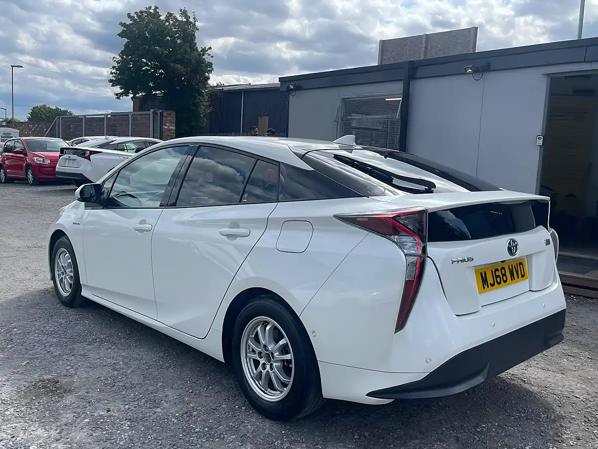 Used 2019 Toyota Prius Business Edition White - Interior and Exterior details 5