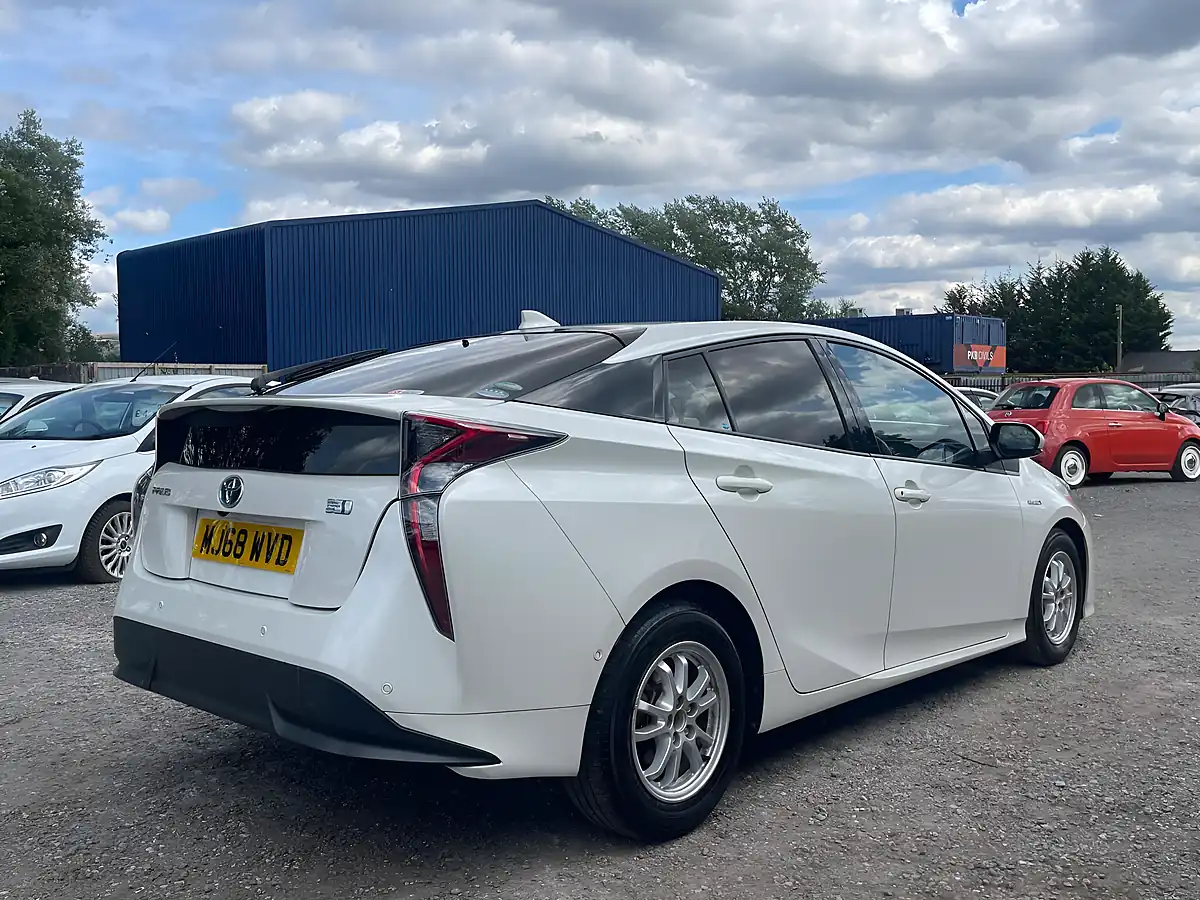 Used 2019 Toyota Prius Business Edition White - Interior and Exterior details 7