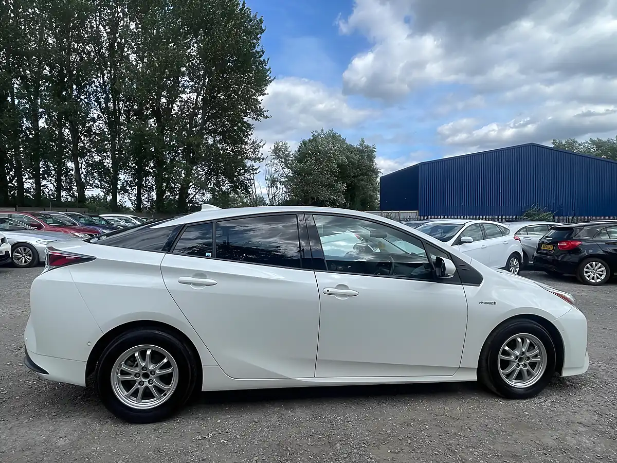 Used 2019 Toyota Prius Business Edition White - Interior and Exterior details 8