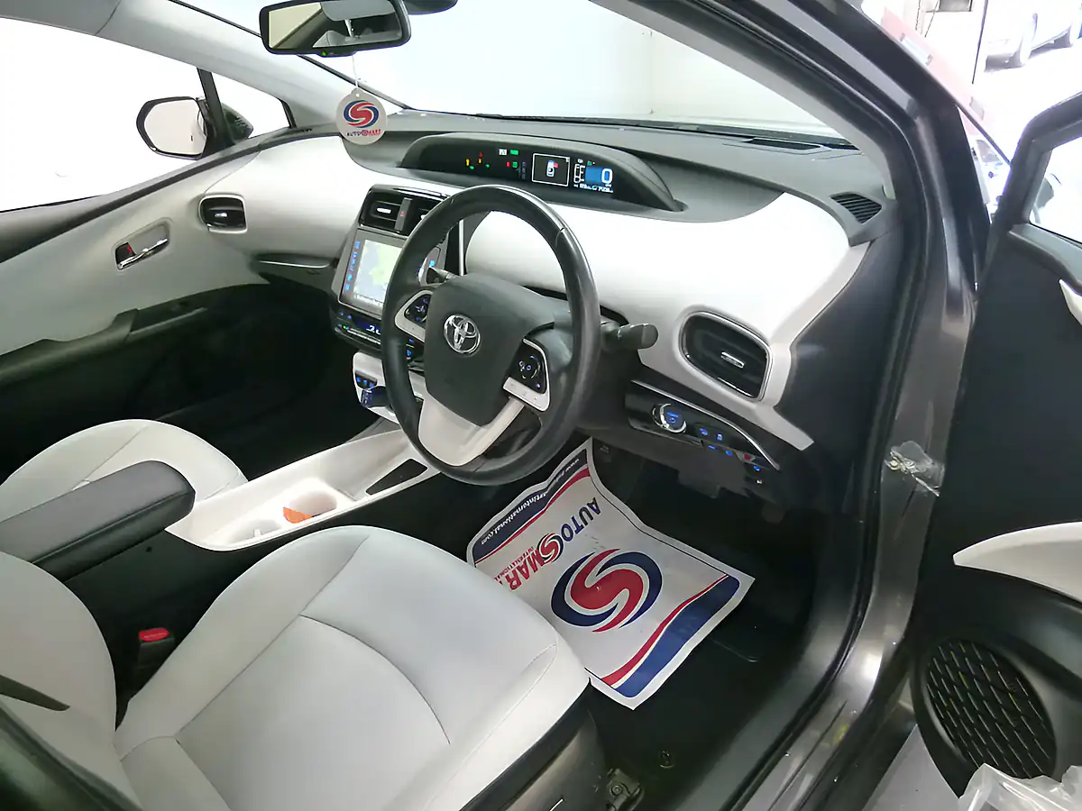 Used 2019 Toyota Prius Excel Grey - Interior and Exterior details 13