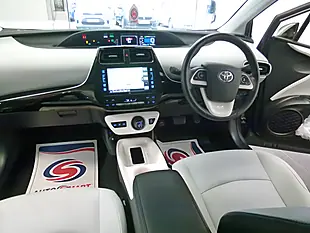 Used 2019 Toyota Prius Excel Grey - Interior and Exterior details 16