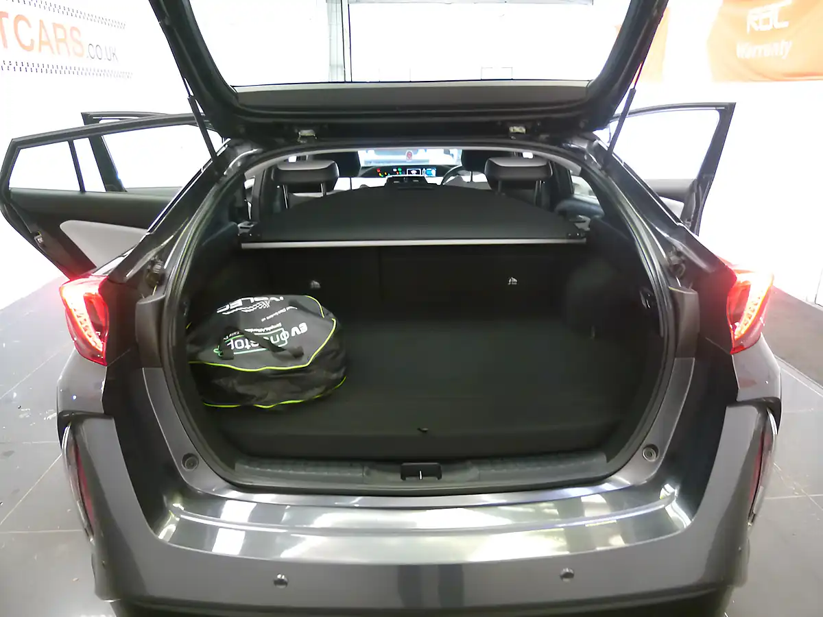 Used 2019 Toyota Prius Excel Grey - Interior and Exterior details 17