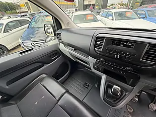 Used 2019 Toyota Proace Active Long White - Interior and Exterior details 13