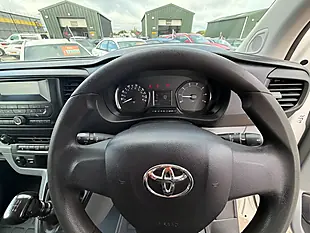 Used 2019 Toyota Proace Active Long White - Interior and Exterior details 19