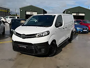 Used 2019 Toyota Proace Active Long White - Interior and Exterior details 6