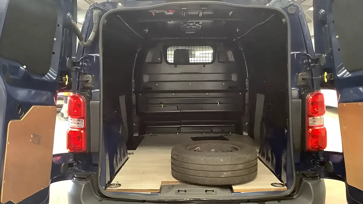 Used 2019 Toyota Proace Icon Medium Blue - Interior and Exterior details 10