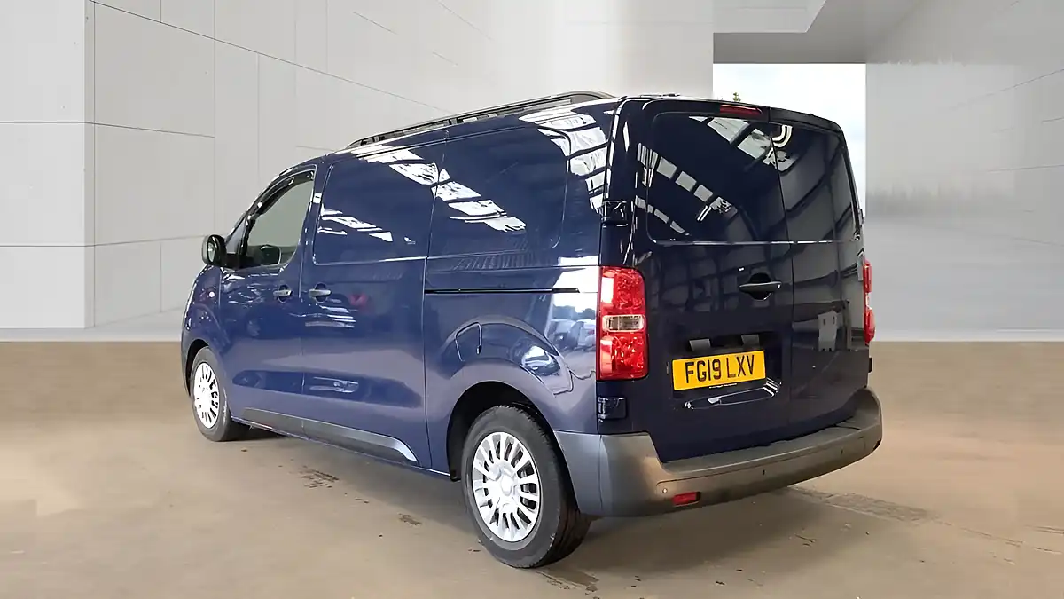Used 2019 Toyota Proace Icon Medium Blue - Interior and Exterior details 3