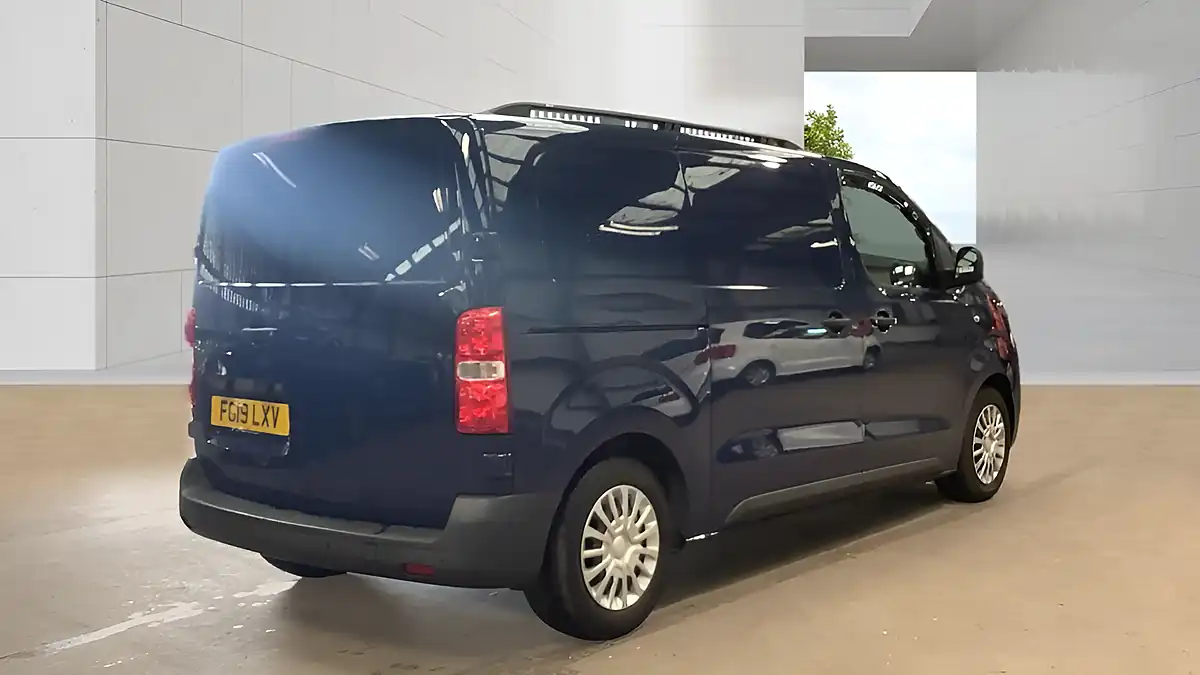 Used 2019 Toyota Proace Icon Medium Blue - Interior and Exterior details 5