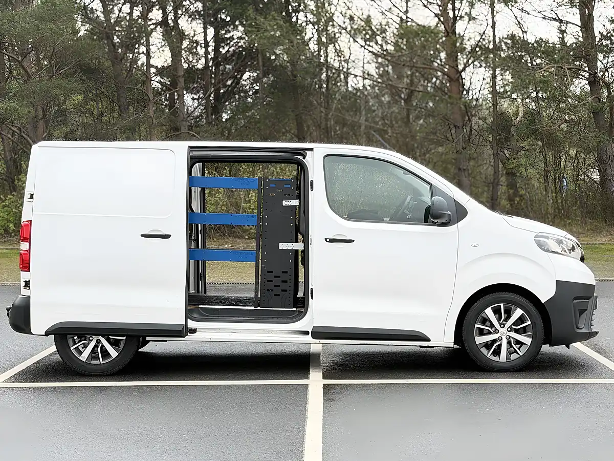 Used 2019 Toyota Proace Icon White - Interior and Exterior details 10