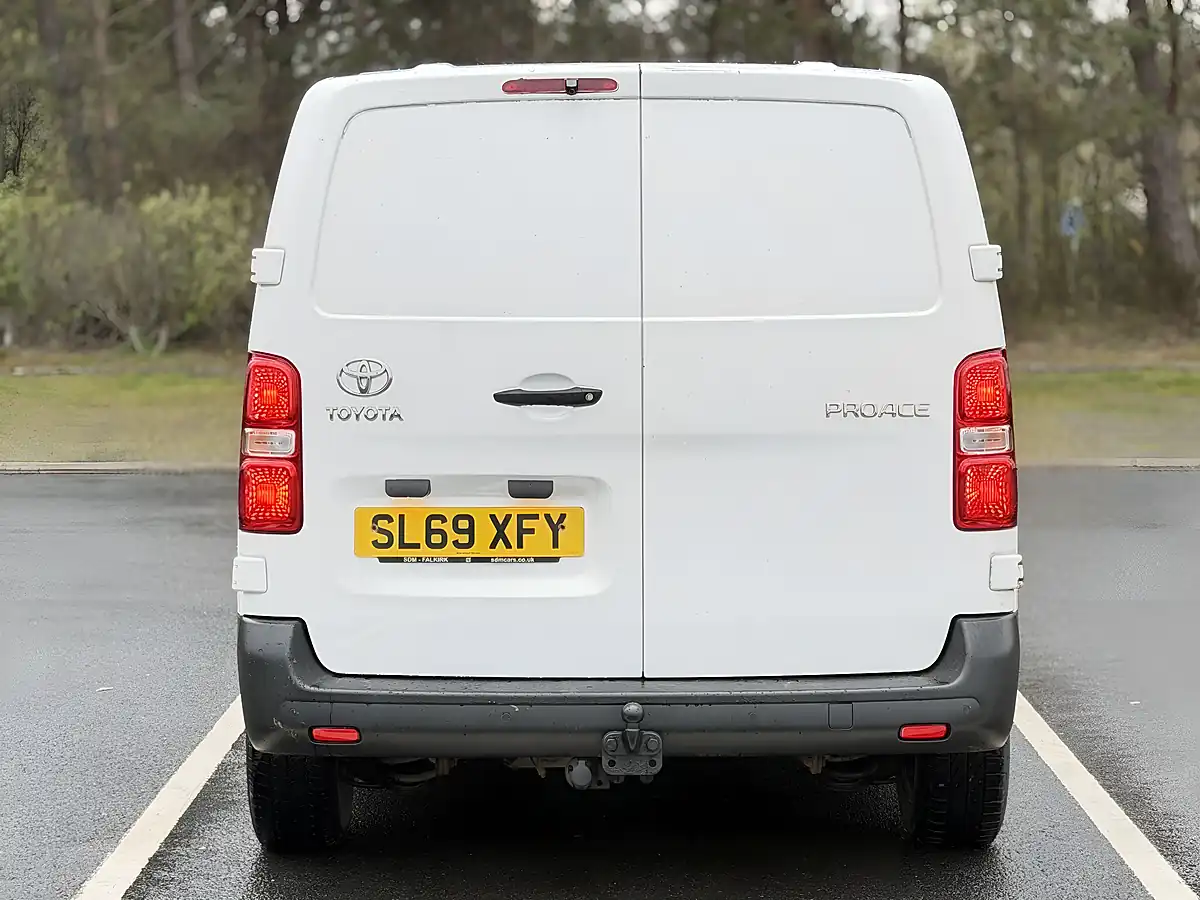 Used 2019 Toyota Proace Icon White - Interior and Exterior details 12