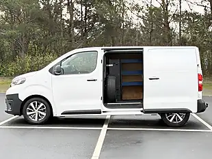 Used 2019 Toyota Proace Icon White - Interior and Exterior details 15