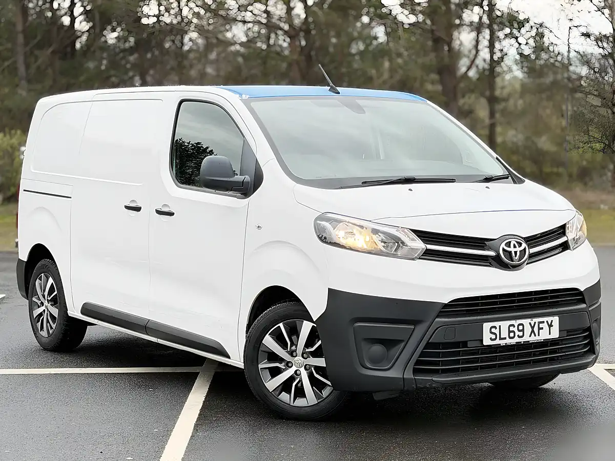 Used 2019 Toyota Proace Icon White - Interior and Exterior details 2
