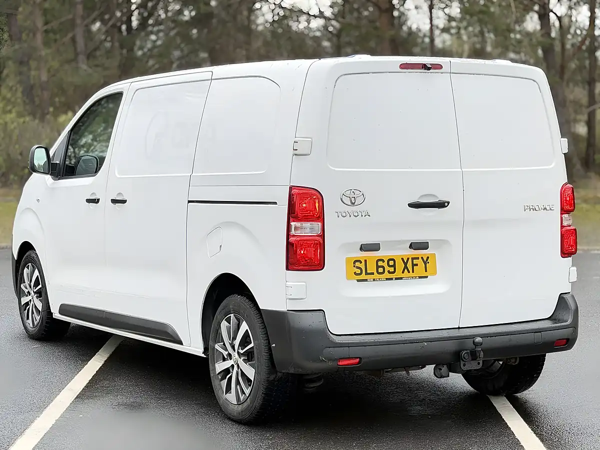Used 2019 Toyota Proace Icon White - Interior and Exterior details 3