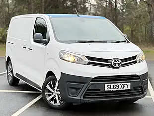 Used 2019 Toyota Proace Icon White - Interior and Exterior details 7