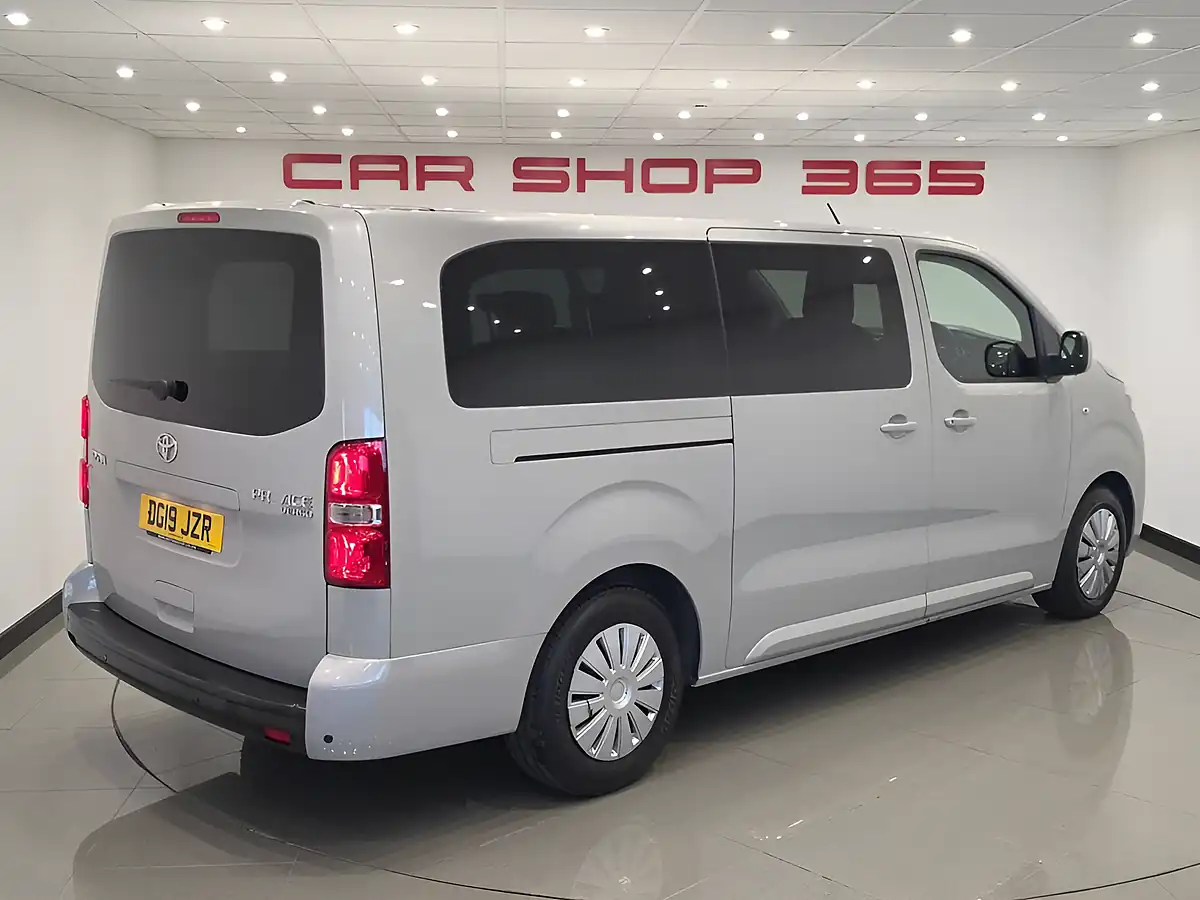 Used 2019 Toyota Proace Verso Shuttle Long Silver - Interior and Exterior details 4