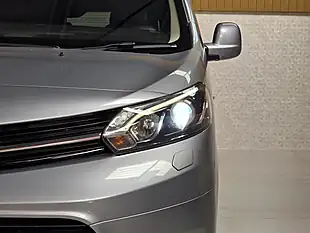 Used 2019 Toyota Proace Verso Vip Long Gris Artense Metallic - Interior and Exterior details 8