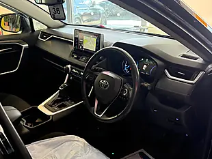 Used 2019 Toyota RAV4 Design Black - Interior and Exterior details 15