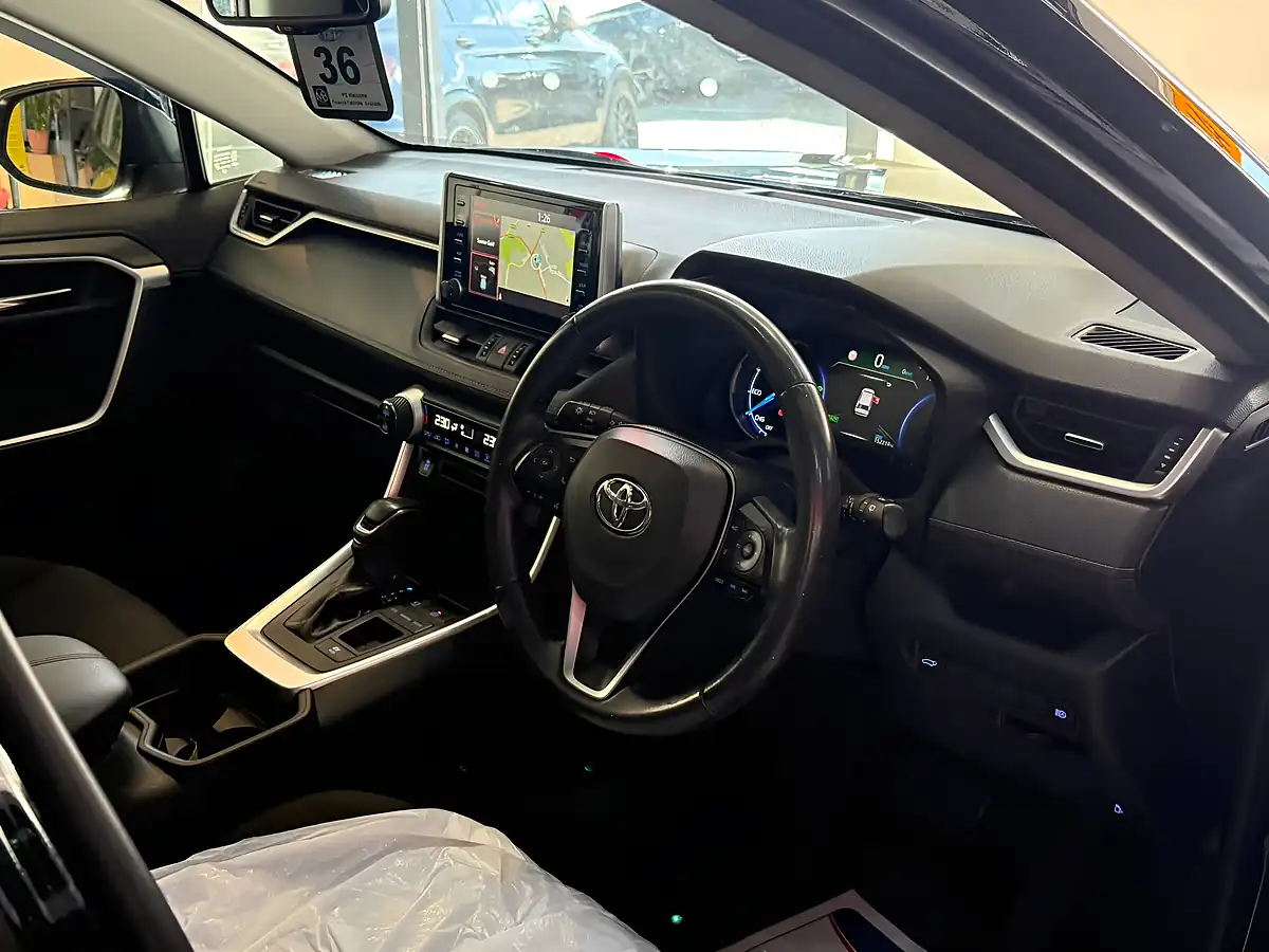 Used 2019 Toyota RAV4 Design Black - Interior and Exterior details 15