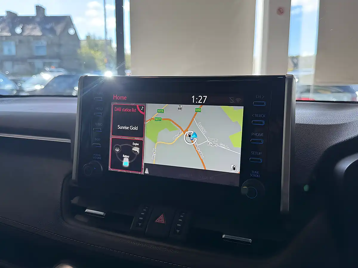 Used 2019 Toyota RAV4 Design Black - Interior and Exterior details 16