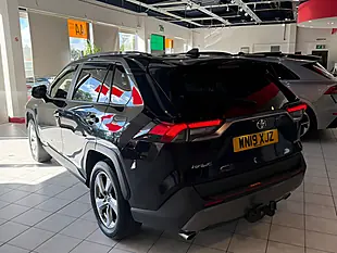 Used 2019 Toyota RAV4 Design Black - Interior and Exterior details 7