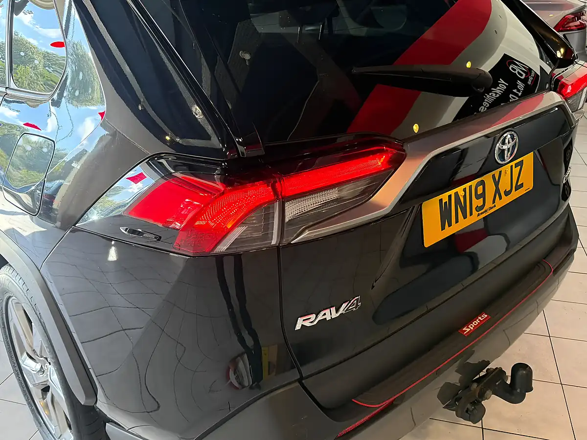 Used 2019 Toyota RAV4 Design Black - Interior and Exterior details 8