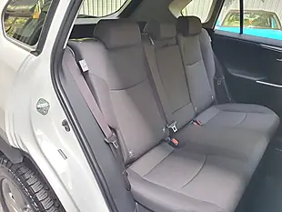 Used 2019 Toyota Rav4 Design White - Interior and Exterior details 12
