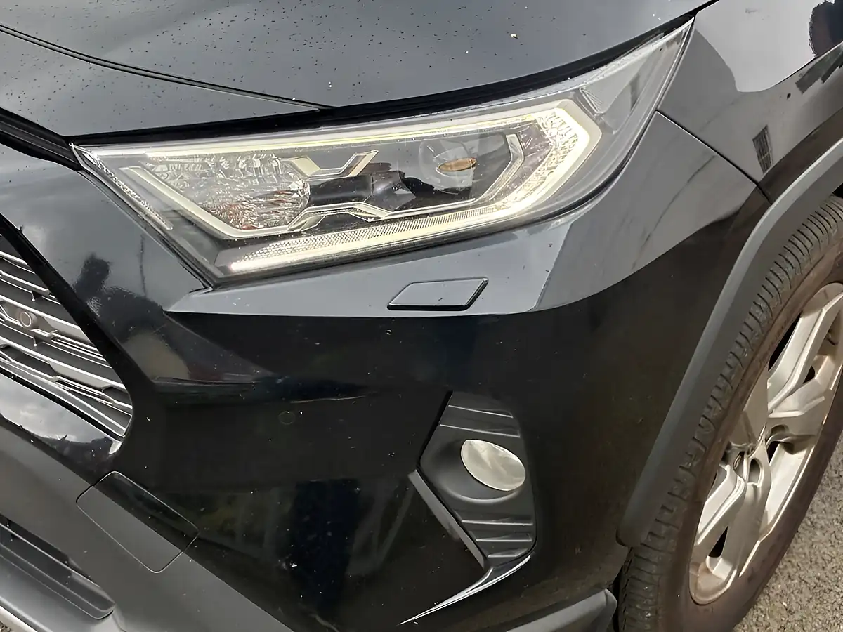Used 2019 Toyota Rav4 Excel Black - Interior and Exterior details 16