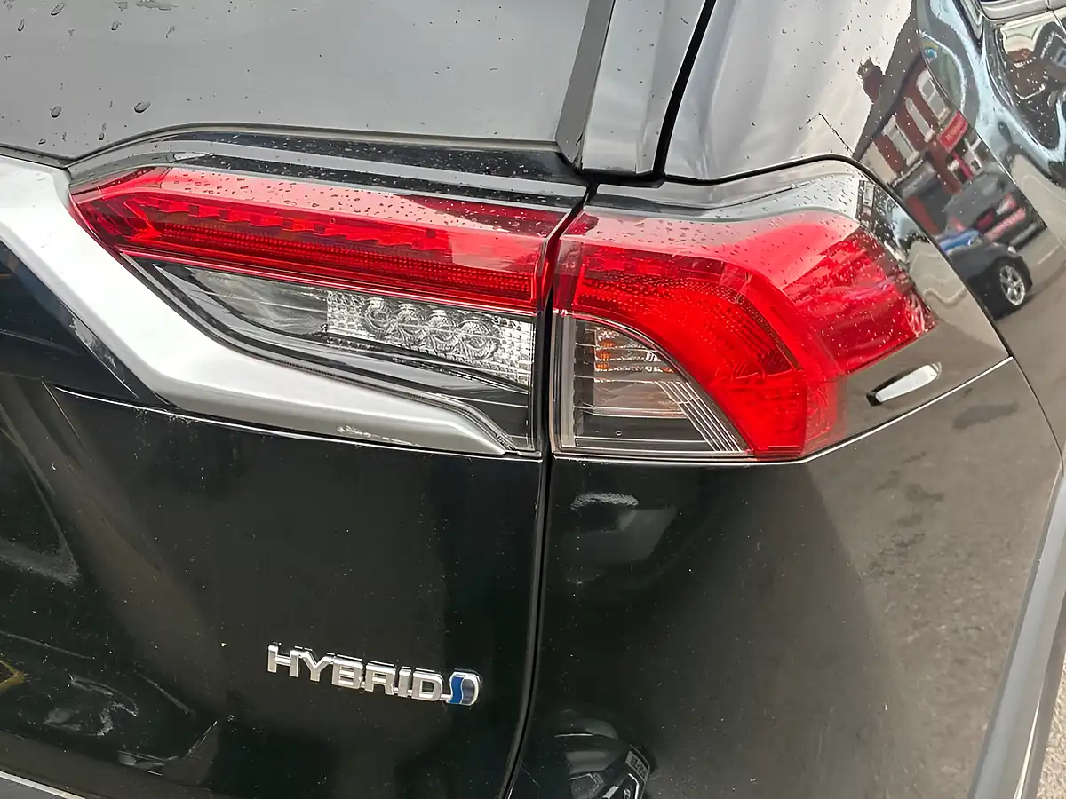 Used 2019 Toyota Rav4 Excel Black - Interior and Exterior details 17