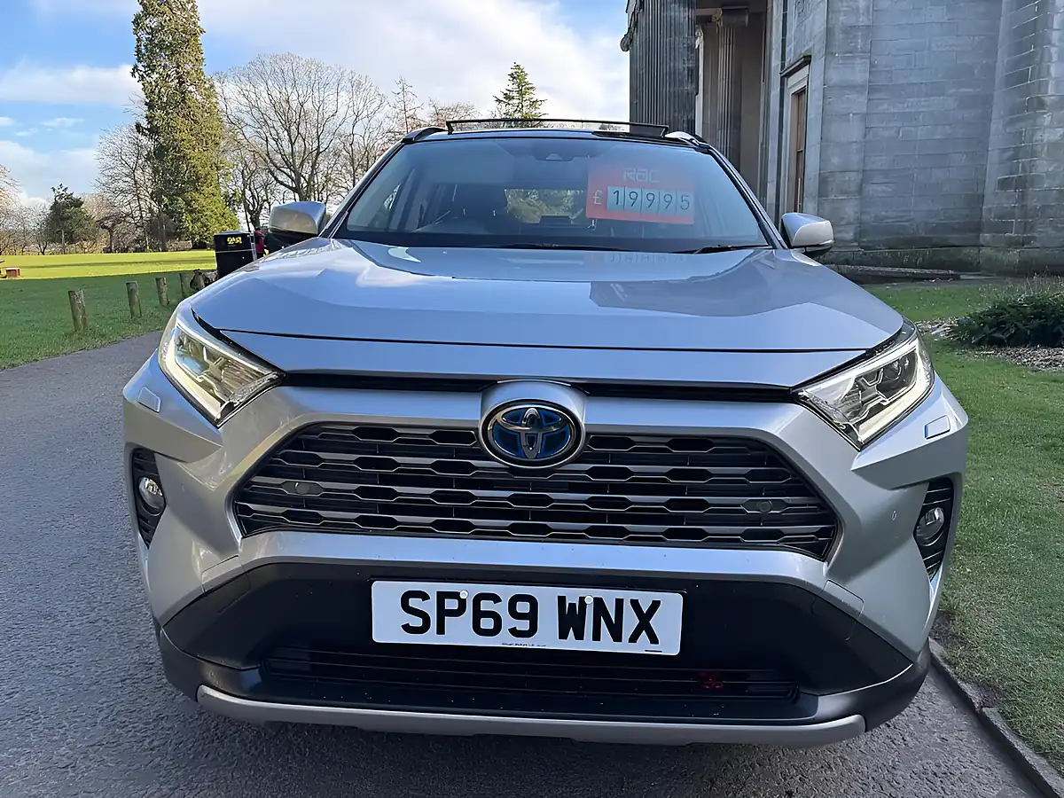 Used 2019 Toyota RAV4 Excel Silver - Front View