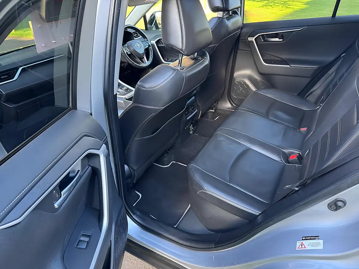 Used 2019 Toyota RAV4 Excel Silver - Interior and Exterior details 16
