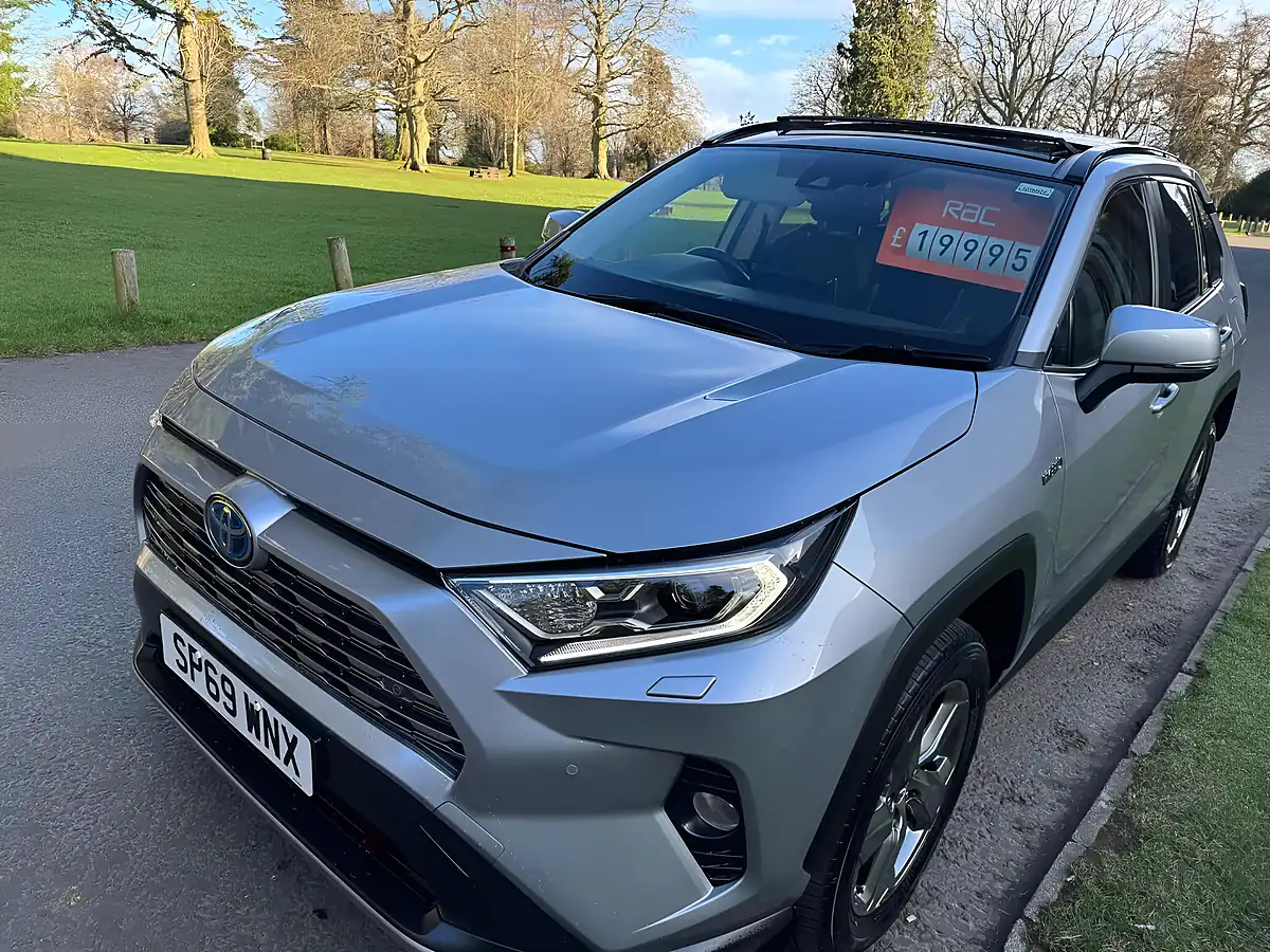 Used 2019 Toyota RAV4 Excel Silver - Interior and Exterior details 9