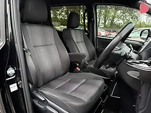 Used 2019 Toyota Voxy MPV Black - Interior and Exterior details 10