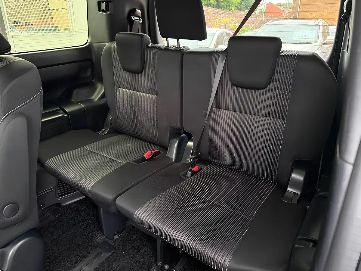 Used 2019 Toyota Voxy MPV Black - Interior and Exterior details 13