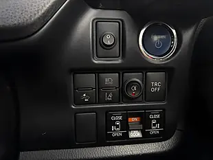 Used 2019 Toyota Voxy MPV Black - Interior and Exterior details 17