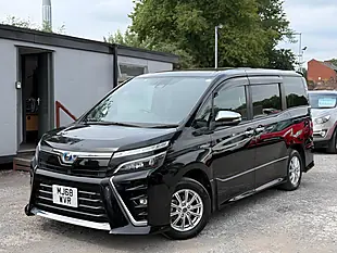 Used 2019 Toyota Voxy MPV Black - Interior and Exterior details 3