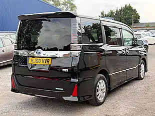 Used 2019 Toyota Voxy MPV Black - Interior and Exterior details 8