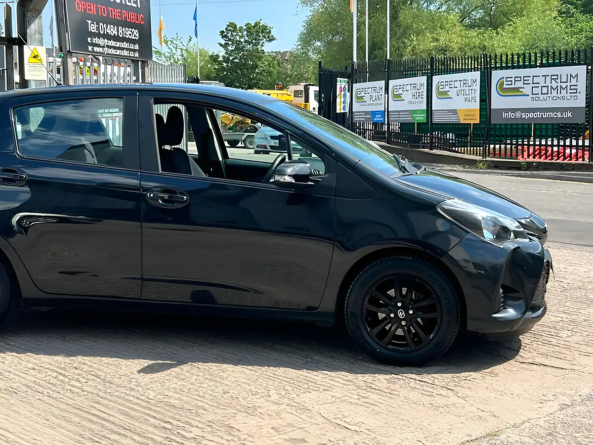 Used 2019 Toyota Yaris Active Black - Interior and Exterior details 13