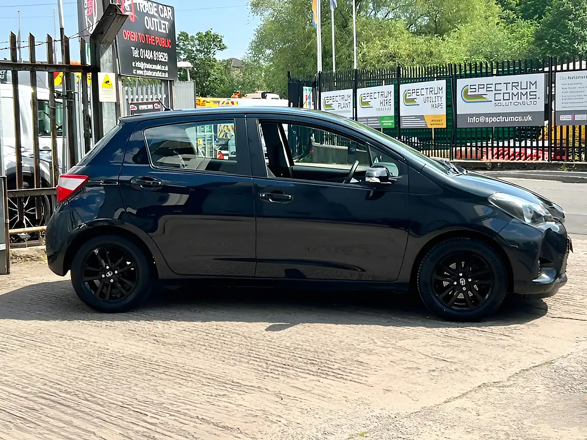 Used 2019 Toyota Yaris Active Black - Interior and Exterior details 14